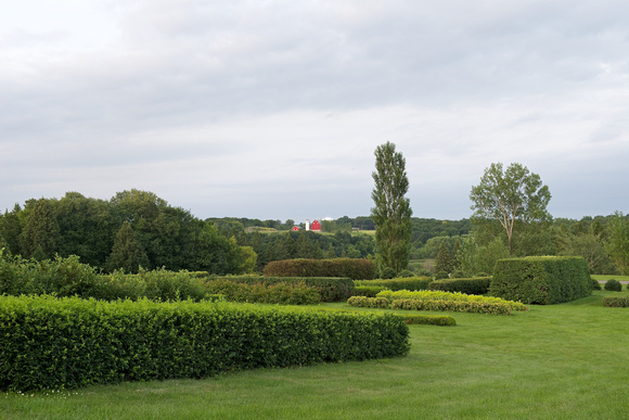Hedge Display 01
