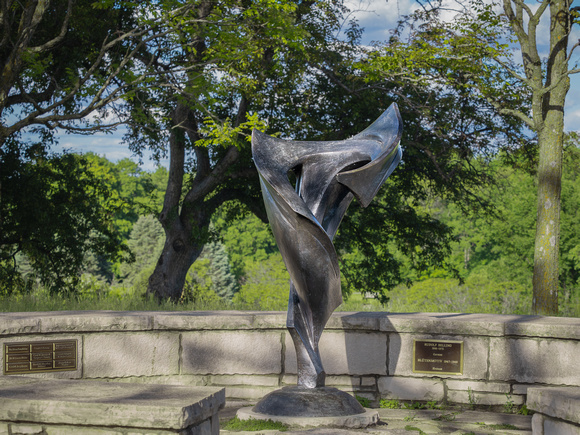Sculpture: Blütenmotiv