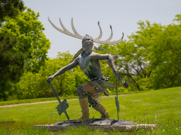 Sculpture: Apache Mountain Sprit Dancer / Gahn Dancer II