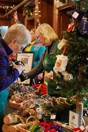 AuxiliaryChristmasSale_BonnieRonning.5
