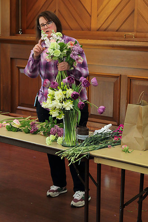 Flower Arranging: Hand-tied Spring Bouquet (Adult Class)