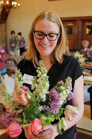 Flower Arranging: Hand-tied Spring Bouquet (Adult Class)