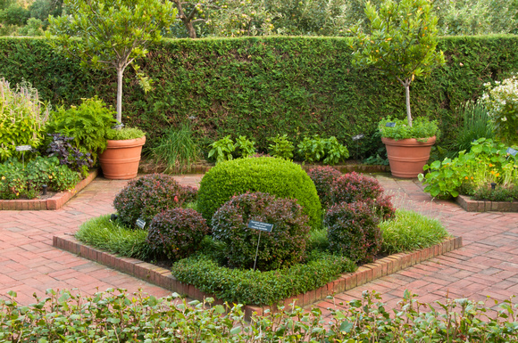 Home Demonstraton Gardens