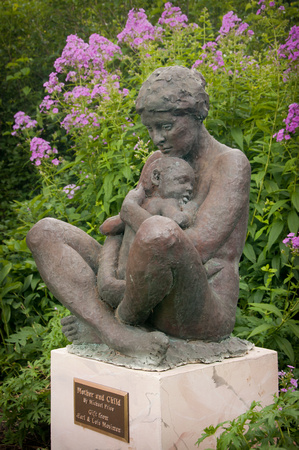 Mother and Child sculpture